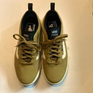 Vans UltraRange EXO Shoe